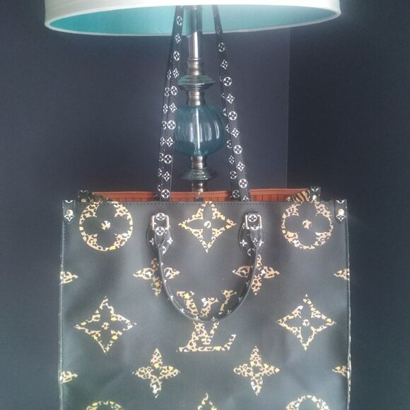 Louis Vuitton OnTheGo GM - Picture 5 of 8